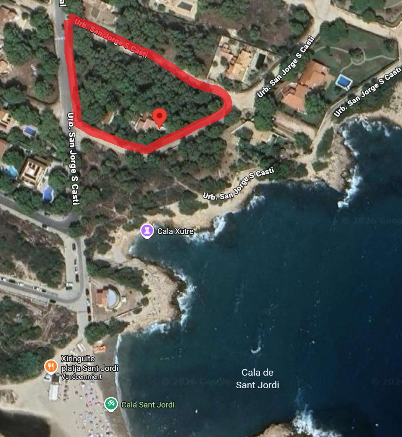 EXCEPCIONAL!! A 40 m del mar!! Gran vila en una preciosa parcel·la de 4350 m2 !!!