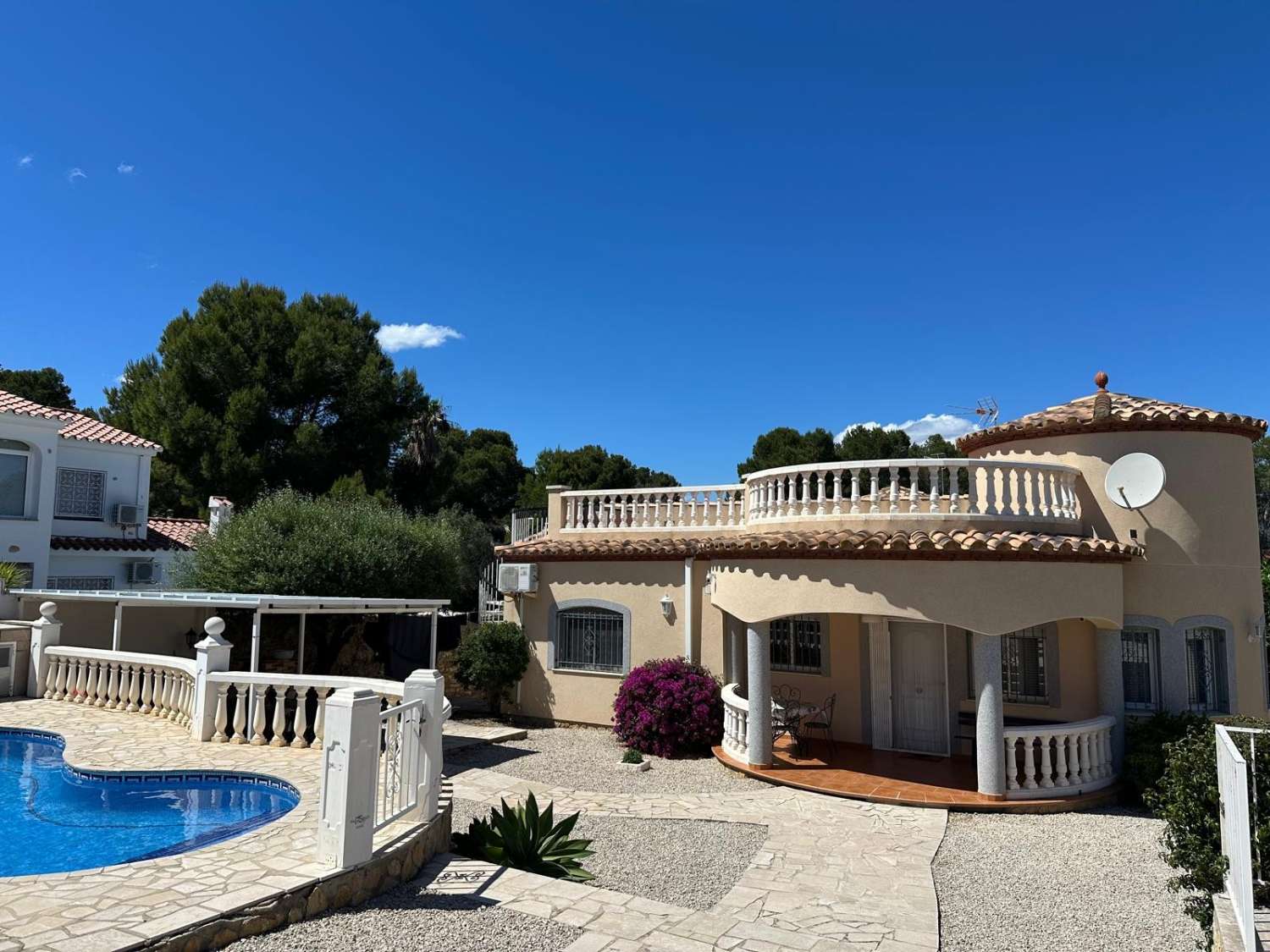 Villa con piscina privada en Las Tres Calas