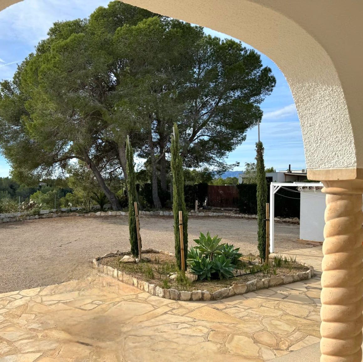 Schönes Haus mit herrlichem Spiegelpool in Las Tres Calas