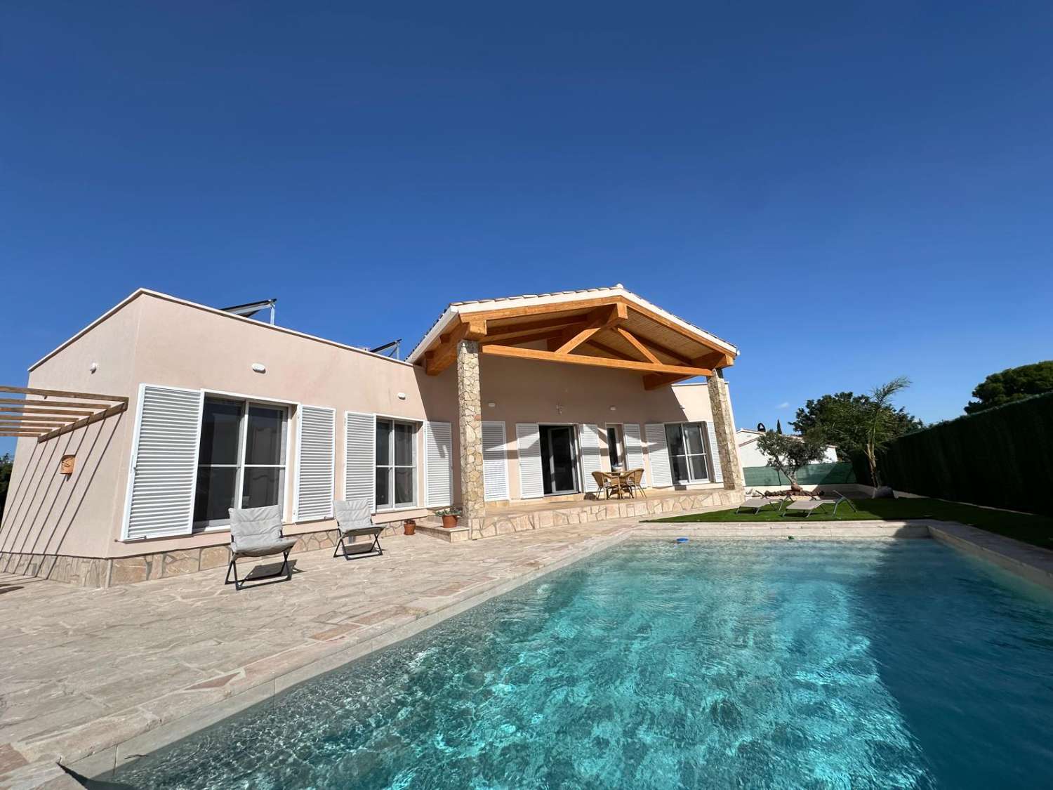 Villa myynnissä Les Tres Cales (L'Ametlla de Mar)