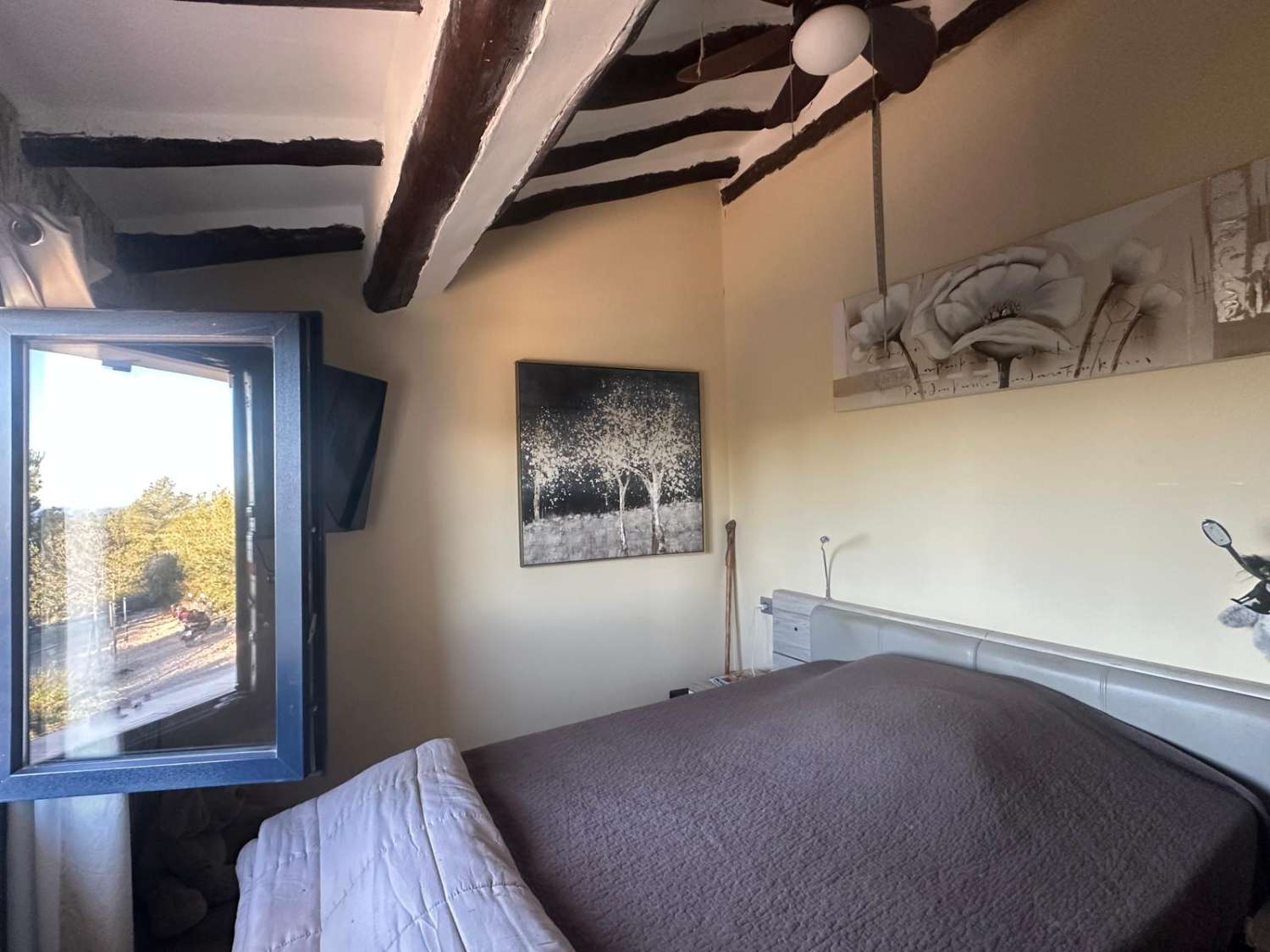 EXCEPTIONAL! For nature and animal lovers, Country house with 20 hectares of land