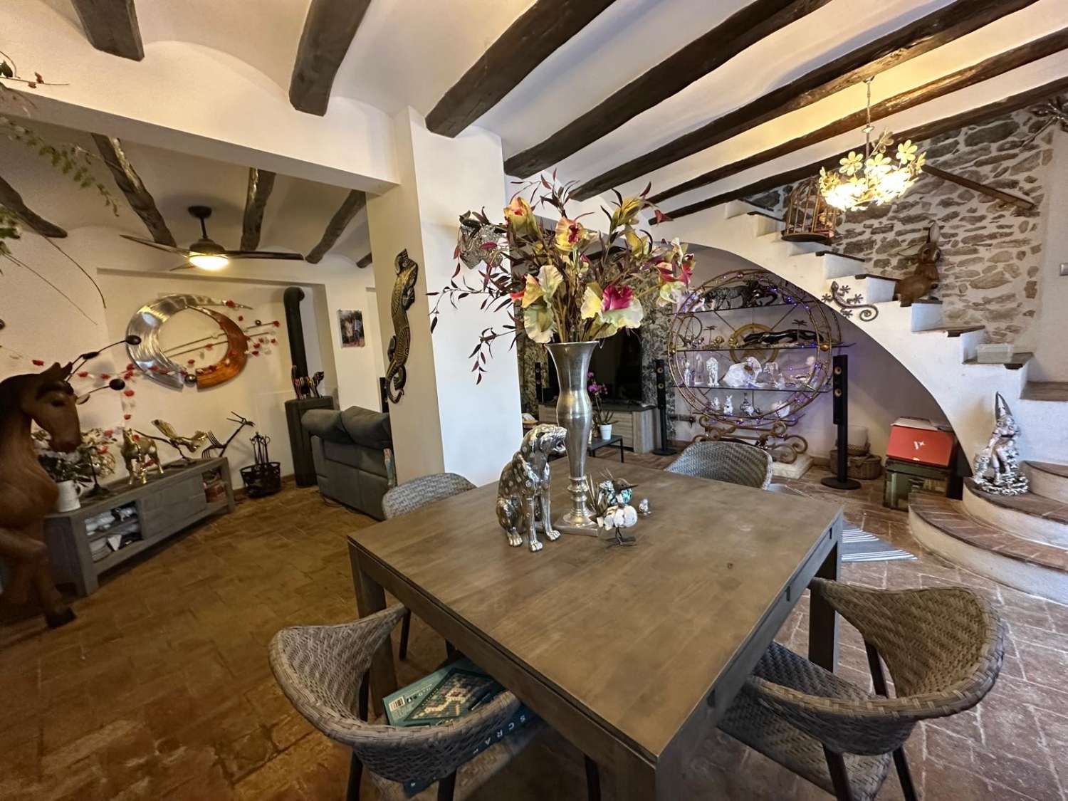 EXCEPTIONAL! For nature and animal lovers, Country house with 20 hectares of land