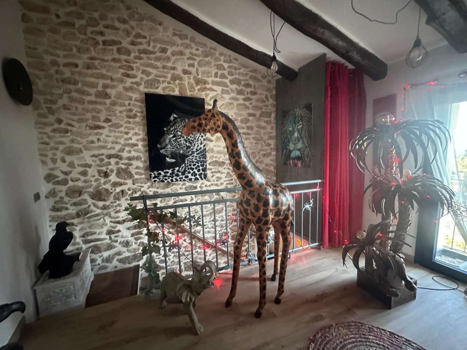 EXCEPTIONAL! For nature and animal lovers, Country house with 20 hectares of land