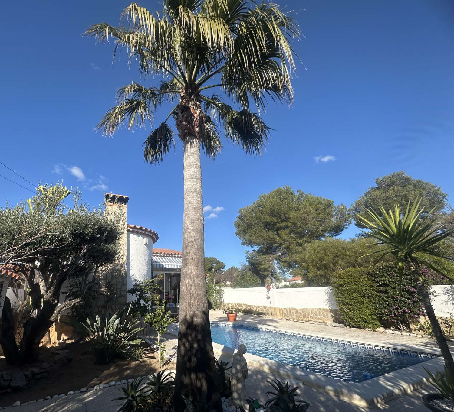 Chalet en Centre Miami Platja con piscina privada