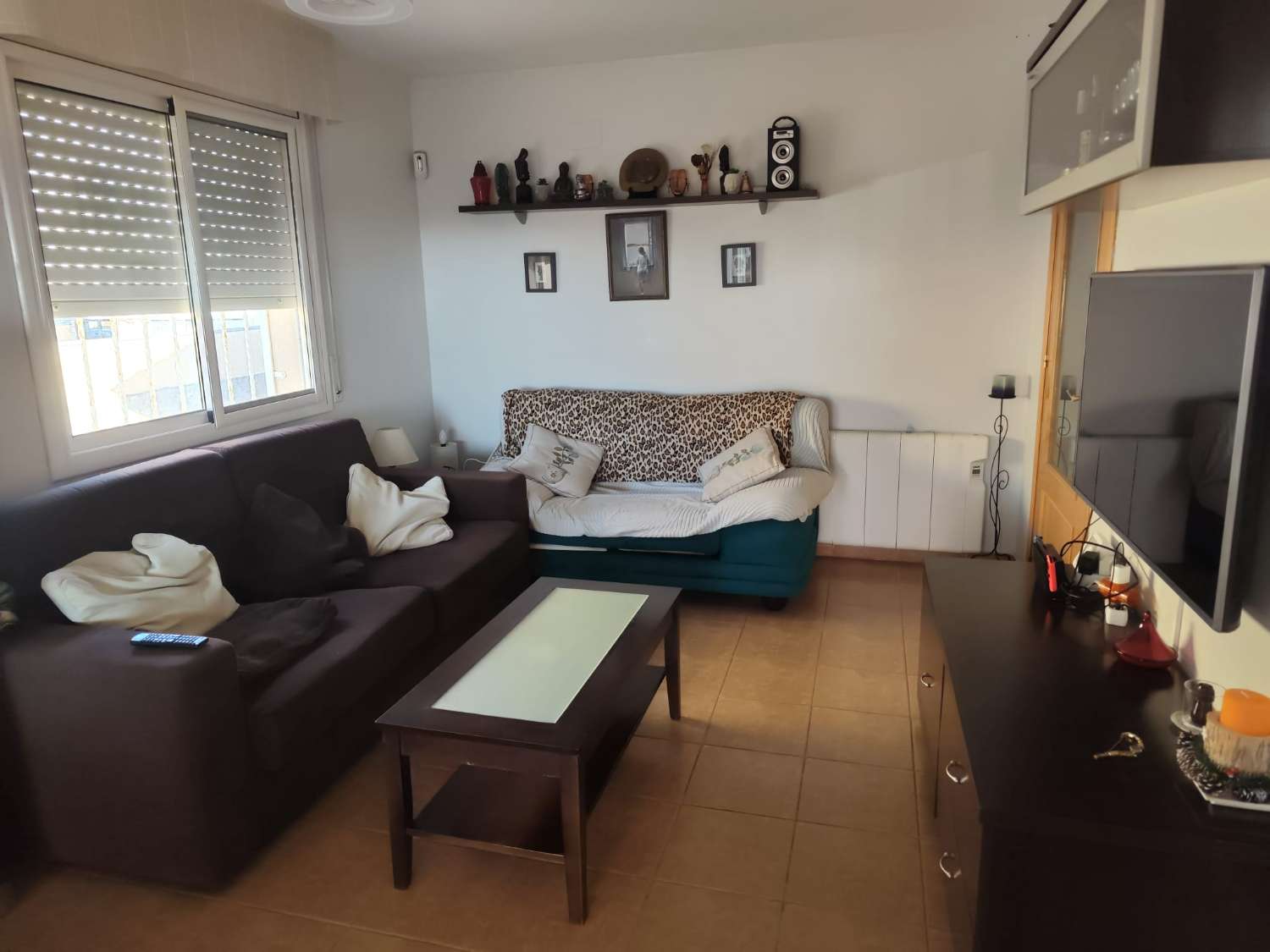 Casa adosada esquinera en Mont Roig del Camp