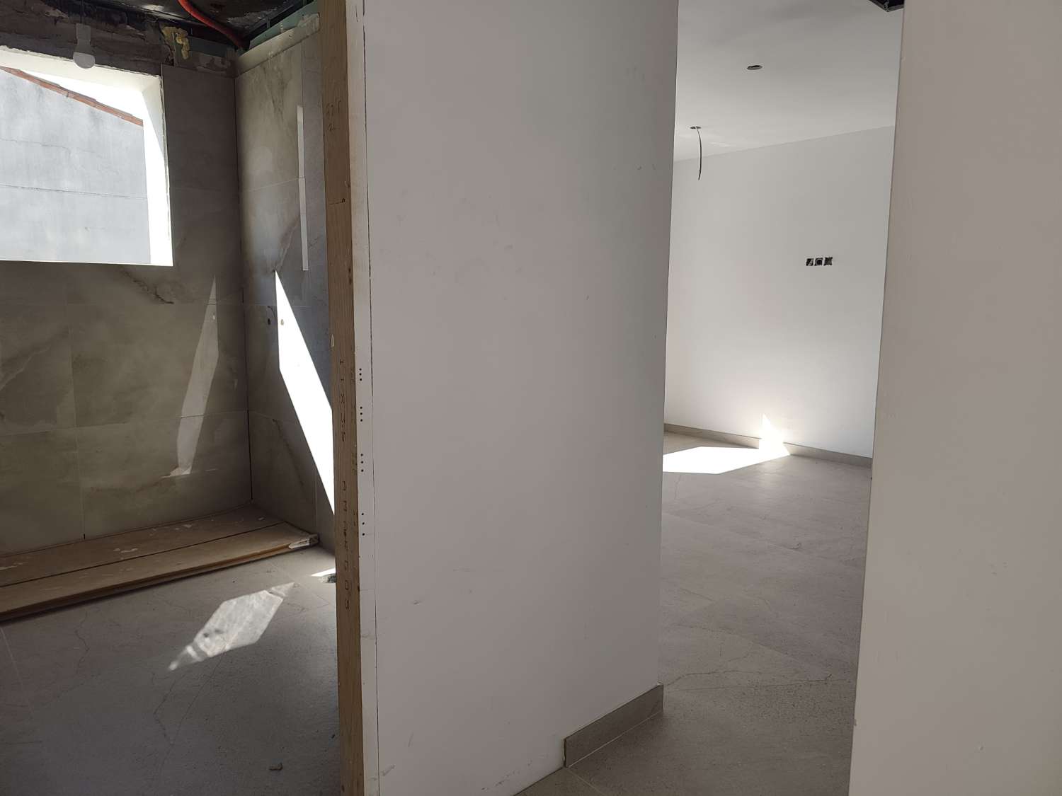 Exclusiva villa en Miami Platja en Rehabilitacion total con piscina, jacuzzi y acabados premium