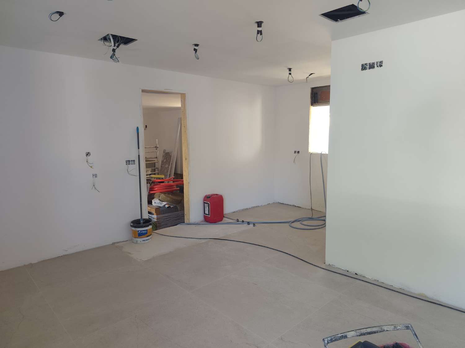 Exclusiva villa en Miami Platja en Rehabilitacion total con piscina, jacuzzi y acabados premium