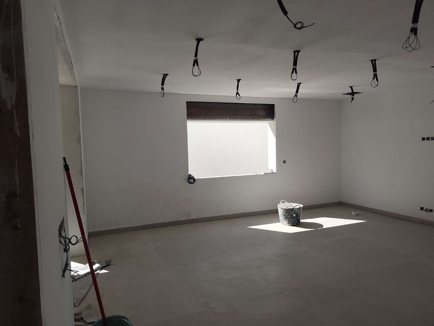Exclusiva villa en Miami Platja en Rehabilitacion total con piscina, jacuzzi y acabados premium