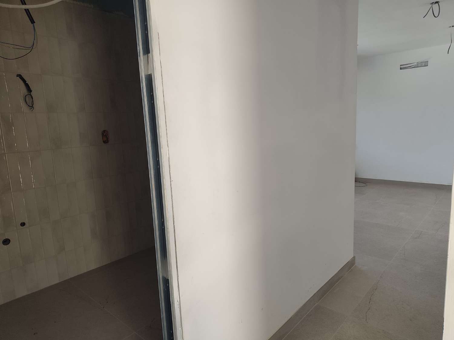 Exclusiva villa en Miami Platja en Rehabilitacion total con piscina, jacuzzi y acabados premium