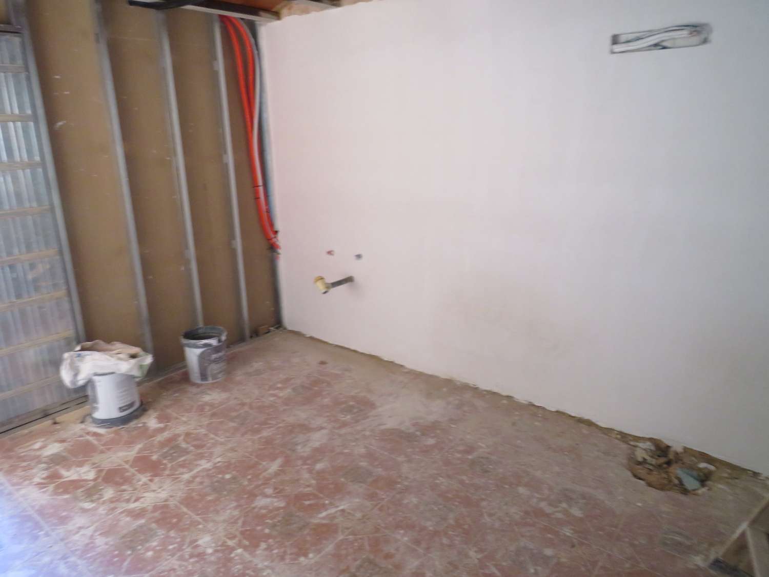 Exclusiva villa en Miami Platja en Rehabilitacion total con piscina, jacuzzi y acabados premium