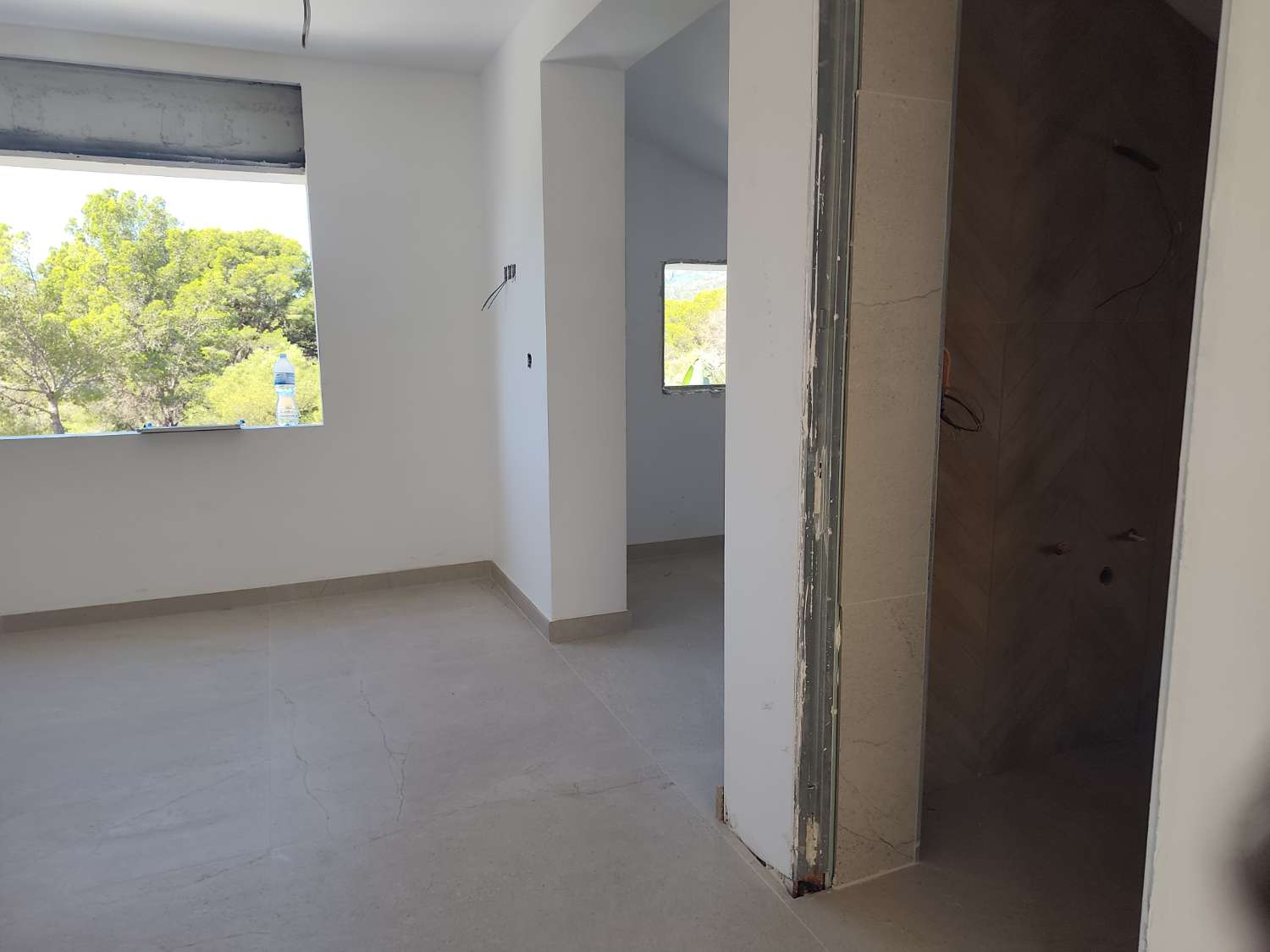Exclusiva villa en Miami Platja en Rehabilitacion total con piscina, jacuzzi y acabados premium