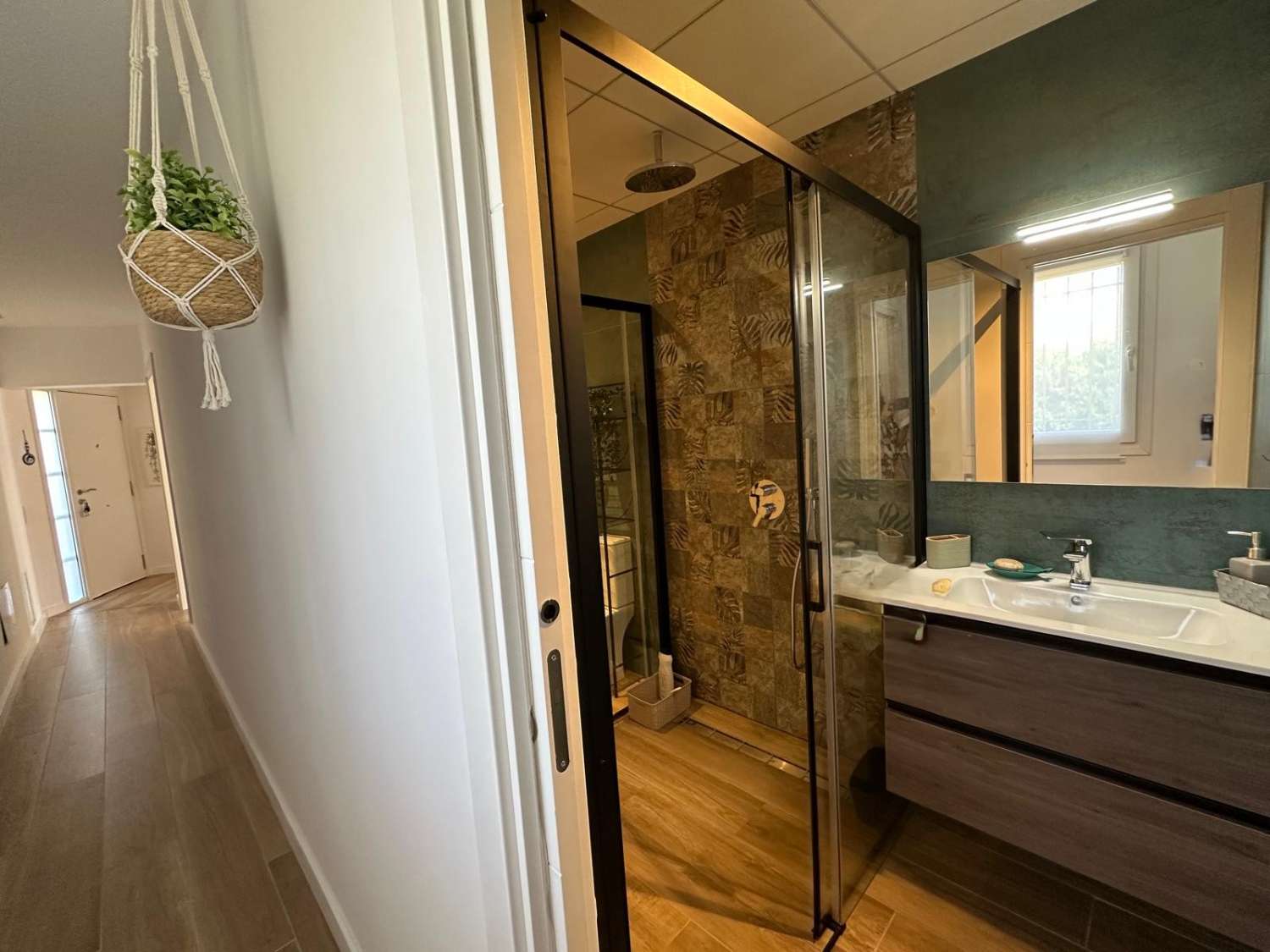 ¡Nueva casa unifamiliar con piscina privada!