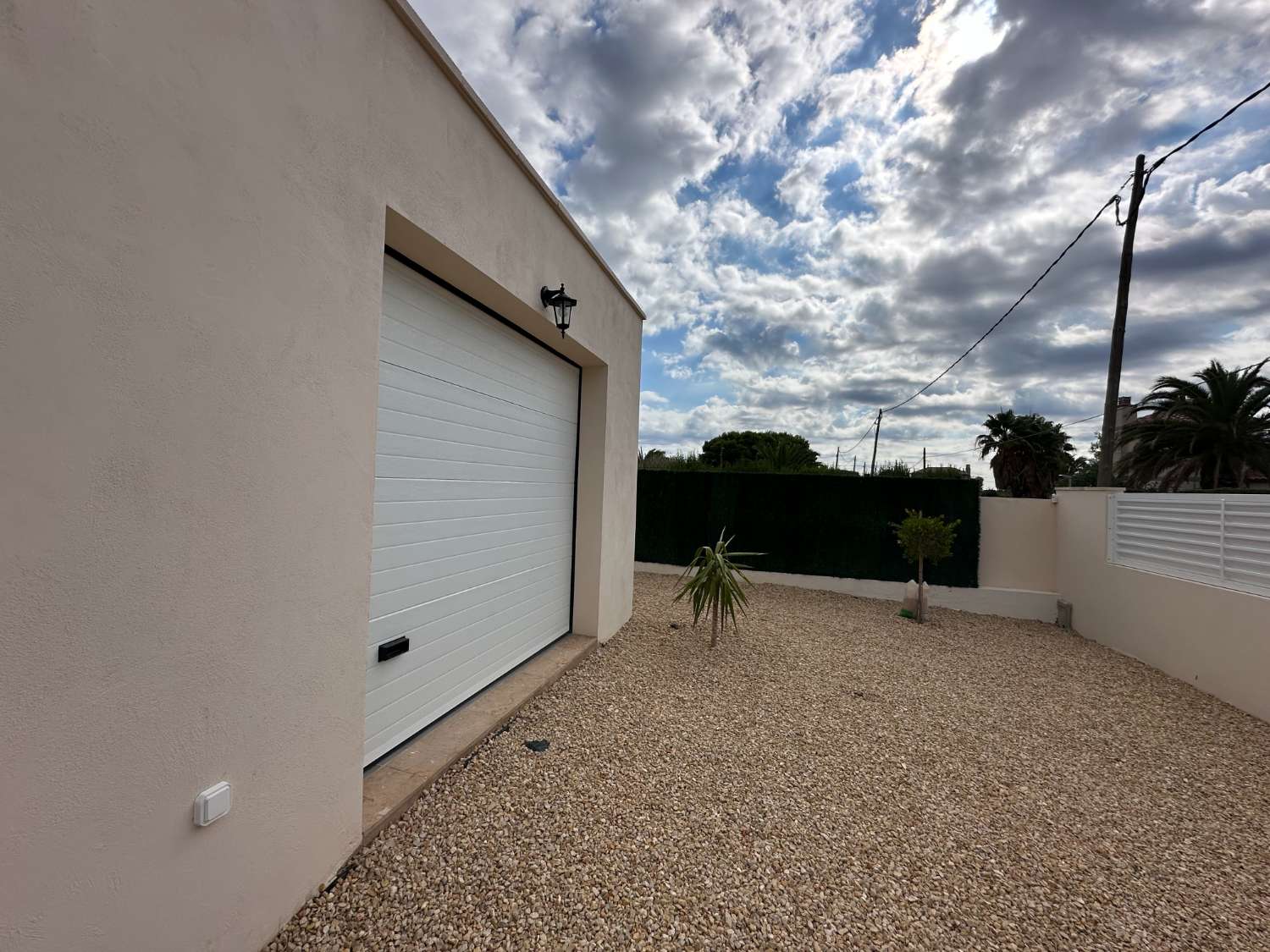 ¡Nueva casa unifamiliar con piscina privada!