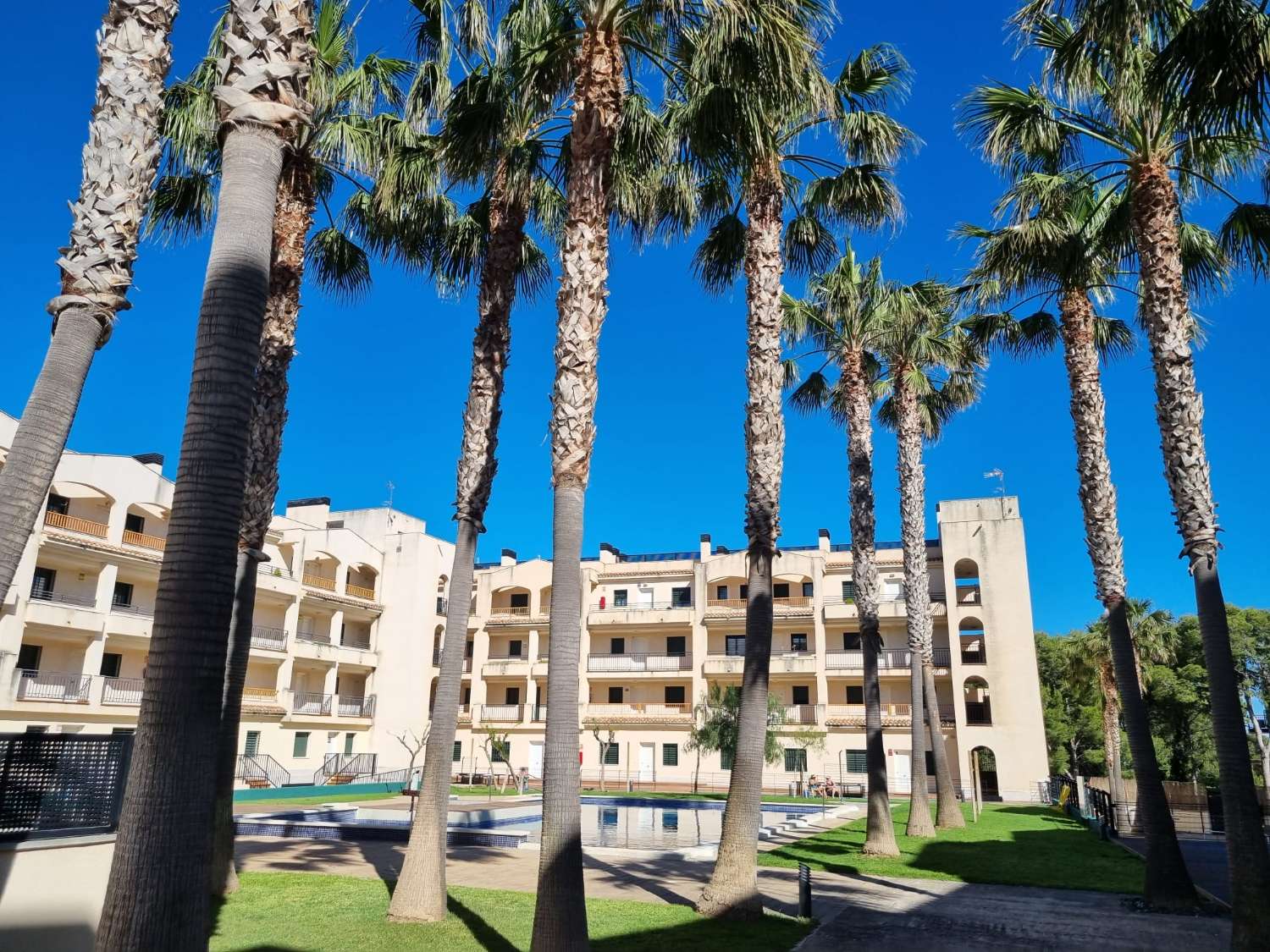 Appartement au cœur de Miami Platja, à seulement 200 mètres de la plage.