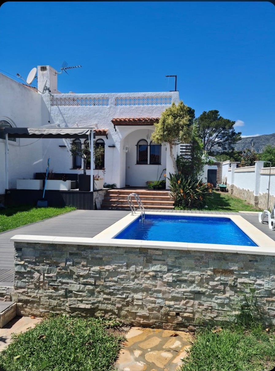 Preciosa casa estilo ibicenco a pocos minutos de la playa