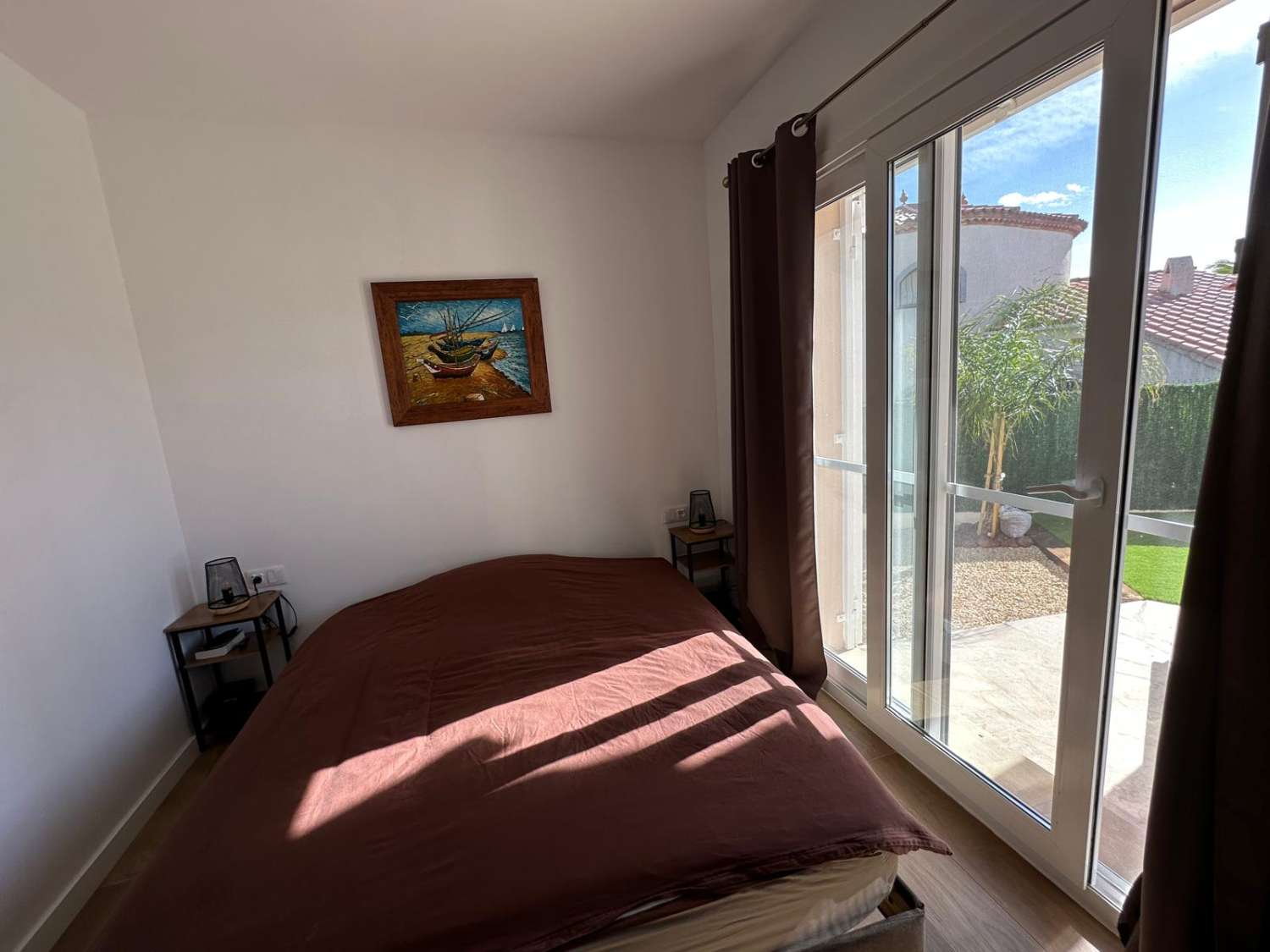 ¡Nueva casa unifamiliar con piscina privada!
