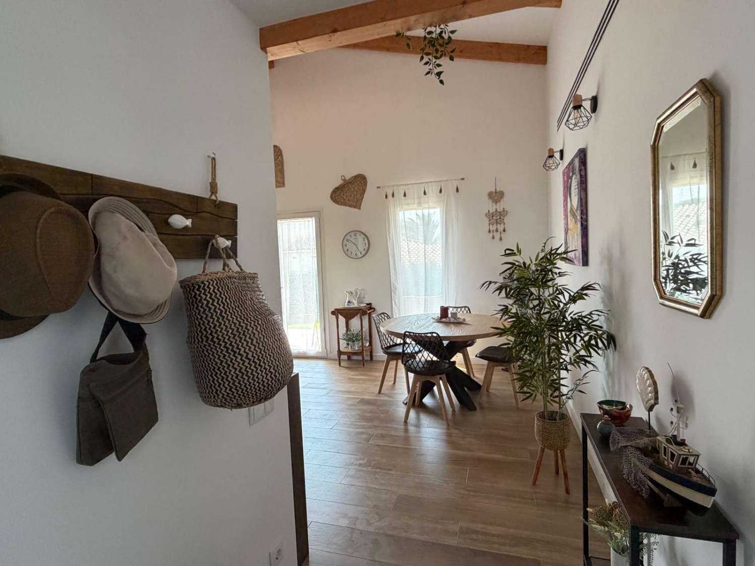 ¡Nueva casa unifamiliar con piscina privada!