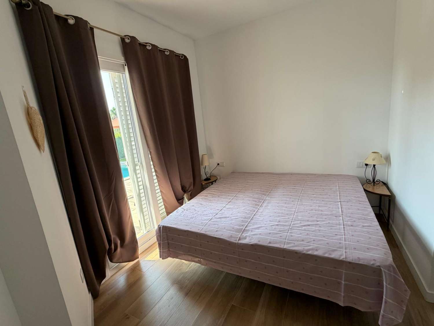 ¡Nueva casa unifamiliar con piscina privada!