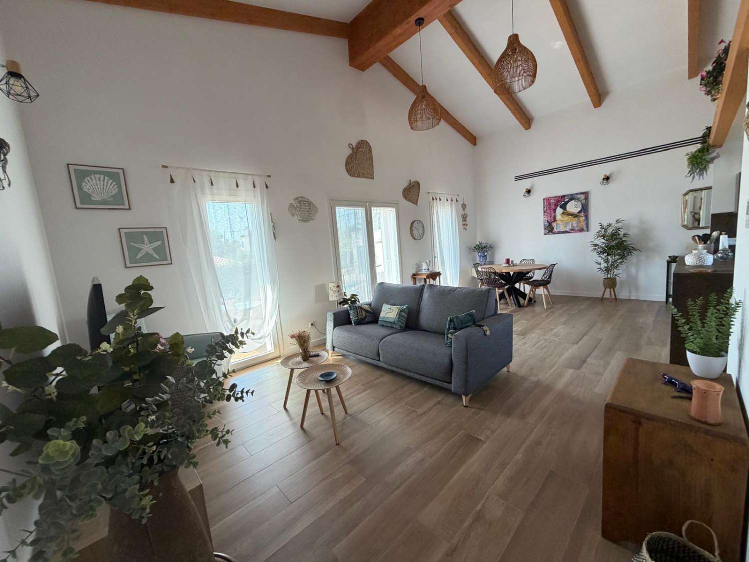 ¡Nueva casa unifamiliar con piscina privada!