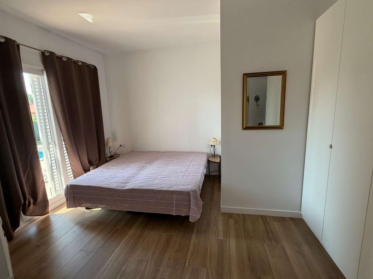 ¡Nueva casa unifamiliar con piscina privada!
