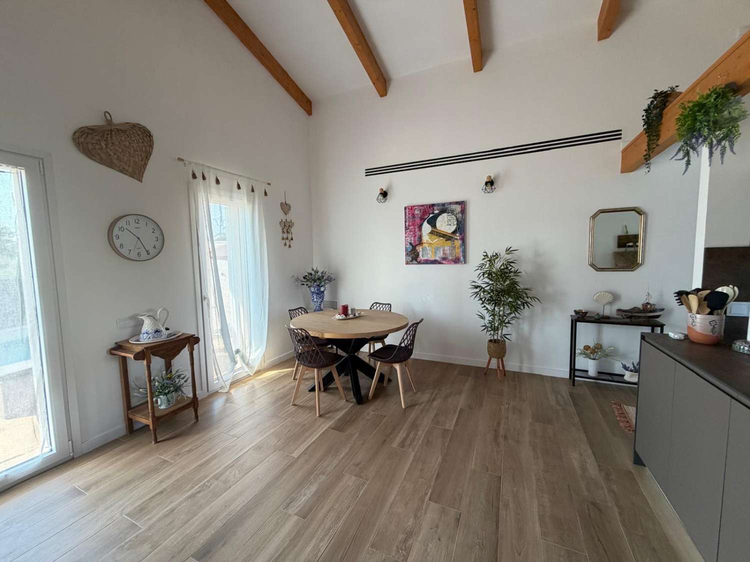 ¡Nueva casa unifamiliar con piscina privada!