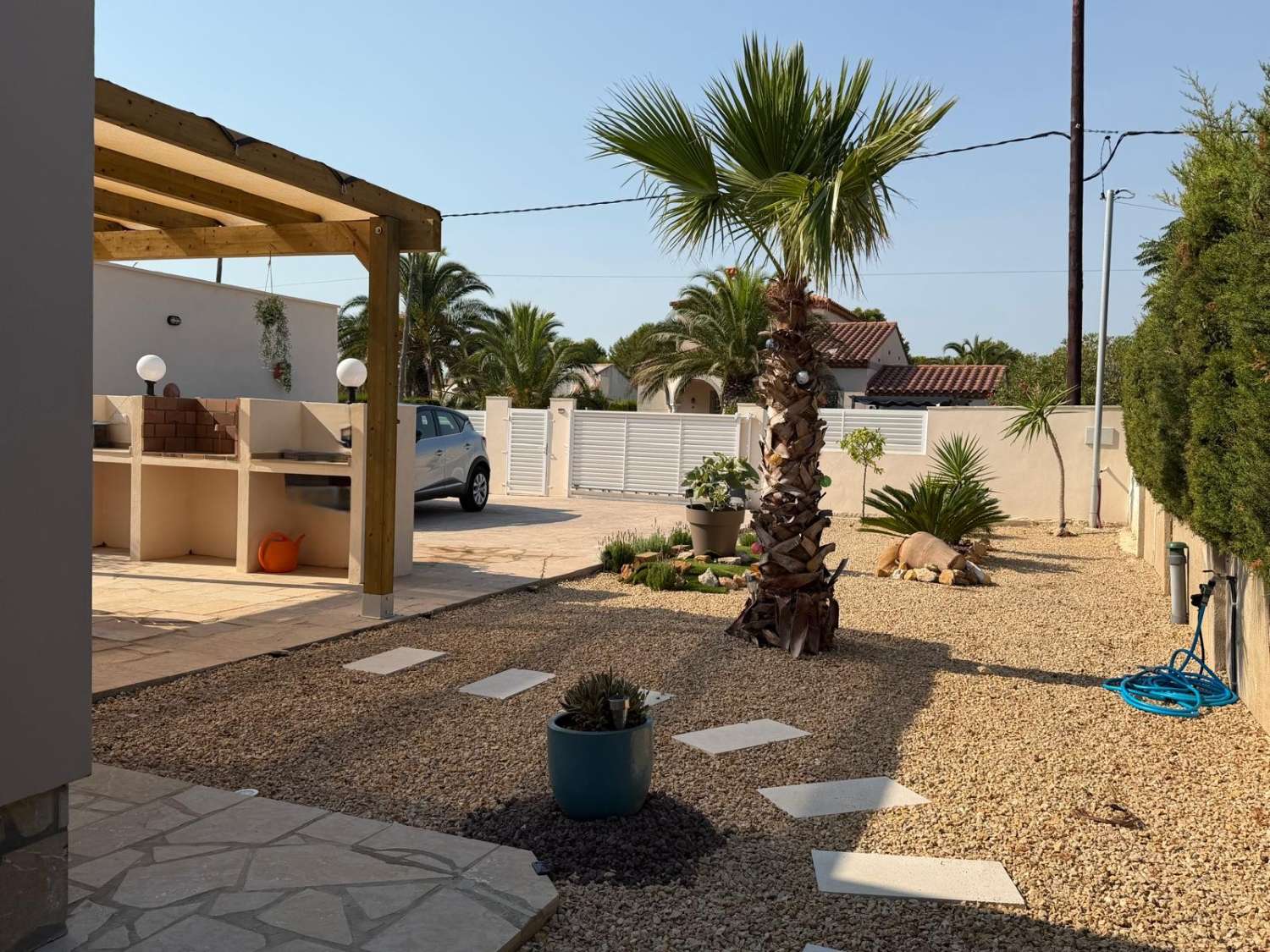 ¡Nueva casa unifamiliar con piscina privada!