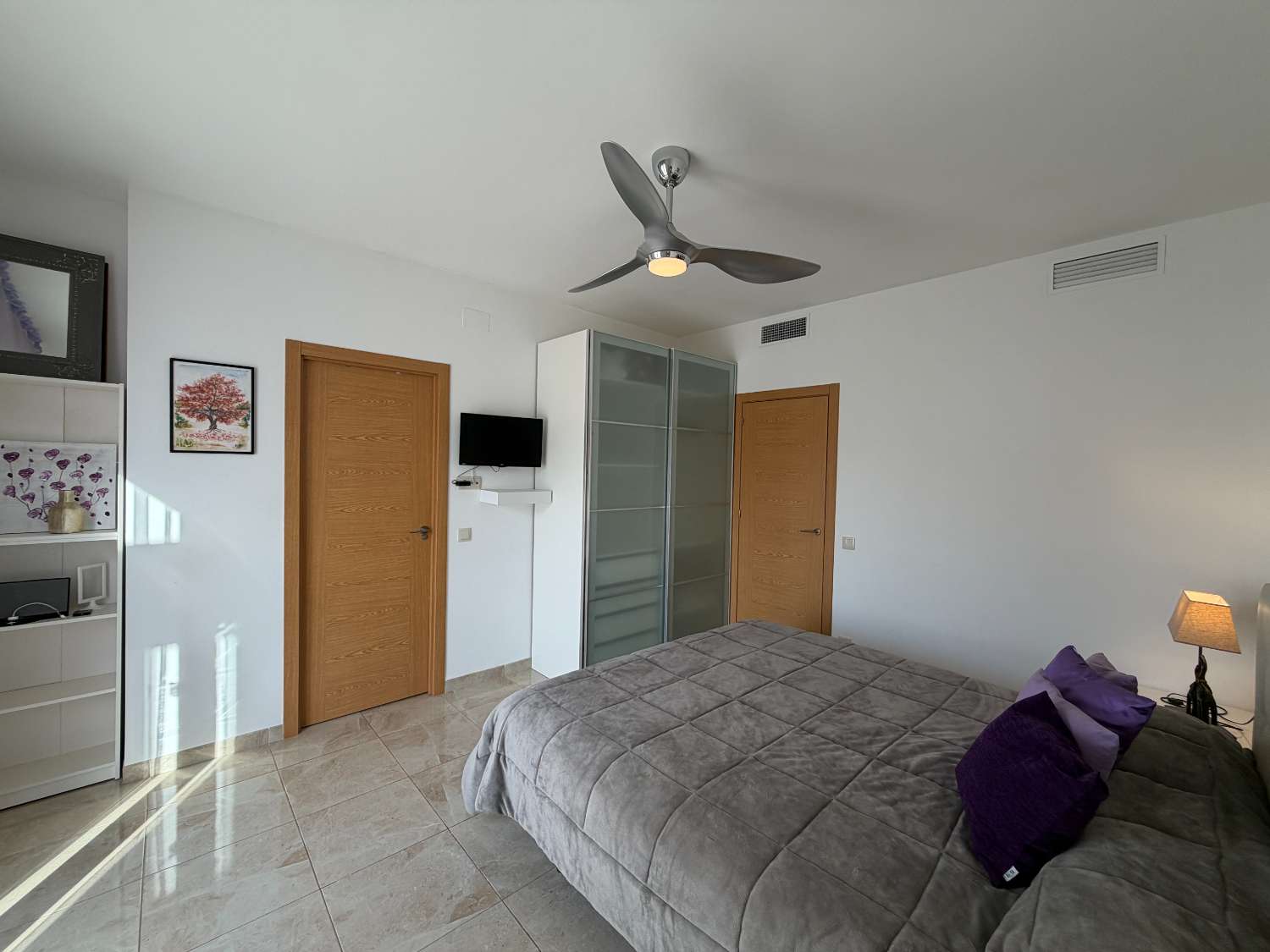 Casa moderna con piscina a 450m de la playa