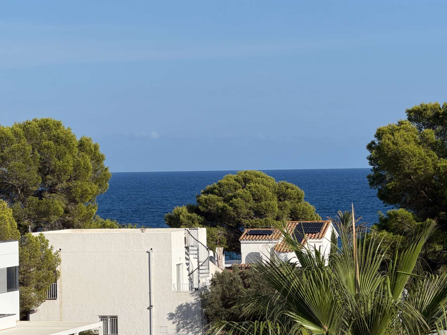 Casa moderna con piscina a 450m de la playa