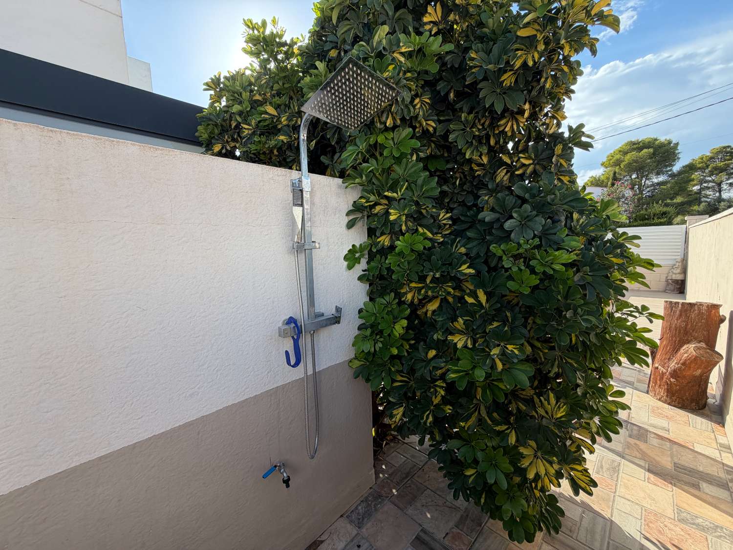 Casa moderna con piscina a 450m de la playa