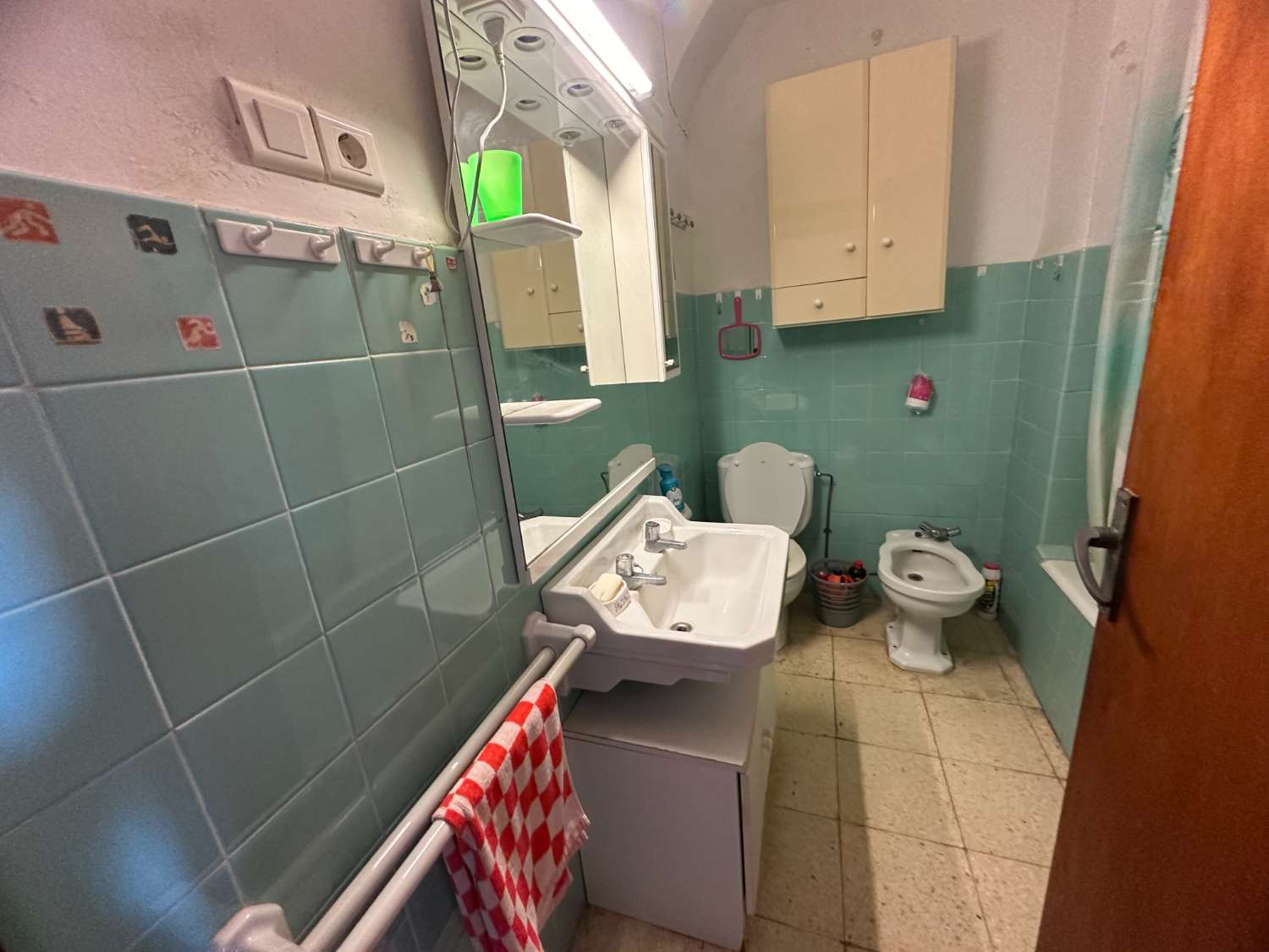 Apartamento en el corazón de Miami Platja, a solo 450 metros de la playa.
