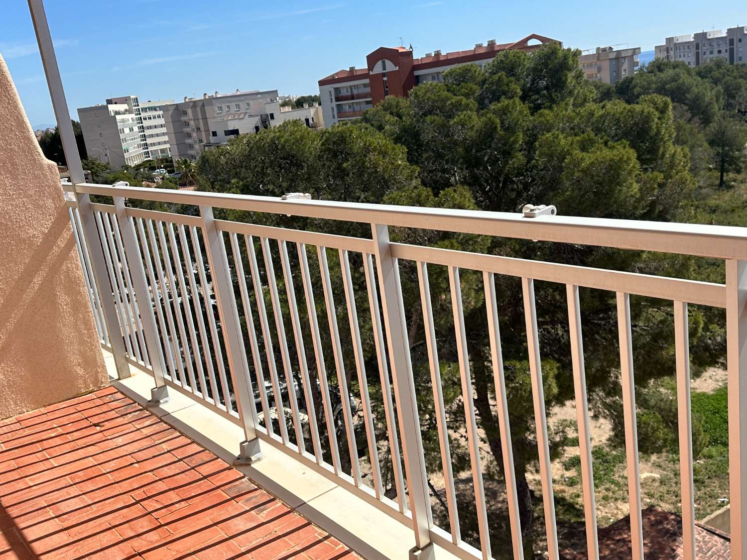 Apartamento en el corazón de Miami Platja, a solo 450 metros de la playa.