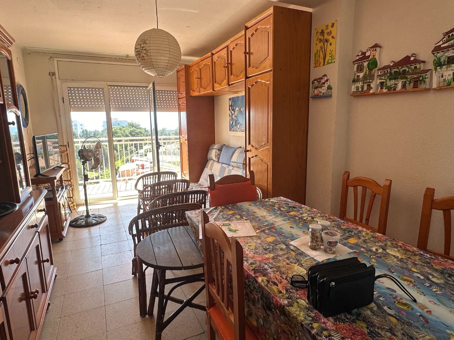 Apartamento en el corazón de Miami Platja, a solo 450 metros de la playa.