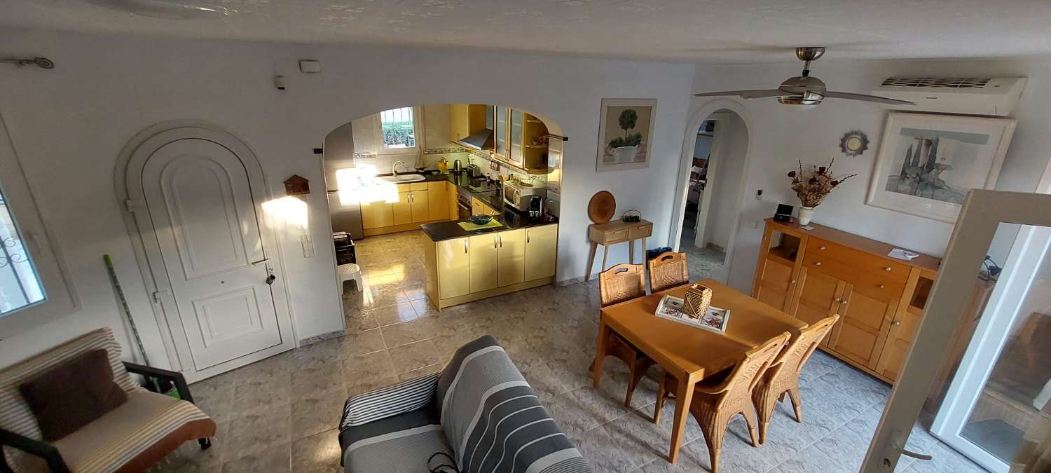 06 Cadiz - Encantadora casa con piscina privada en Miami Playa