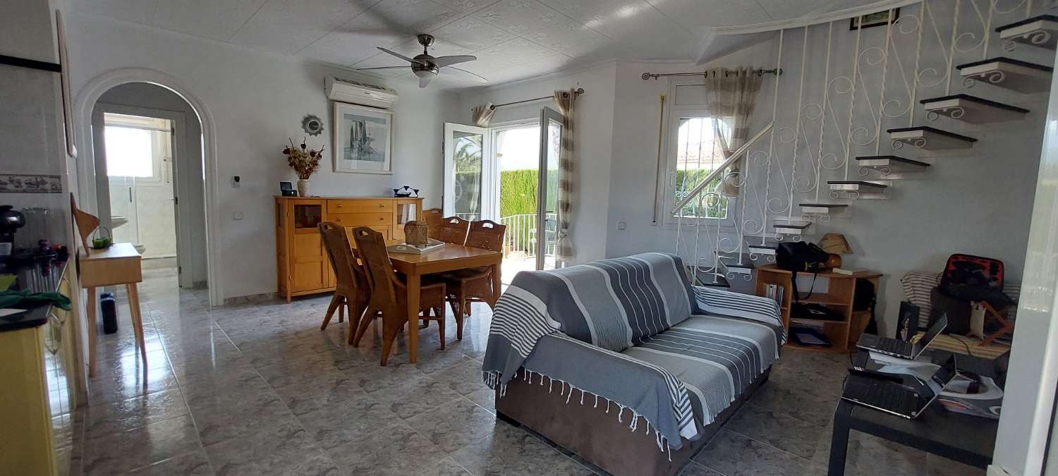 06 Cadiz - Encantadora casa con piscina privada en Miami Playa