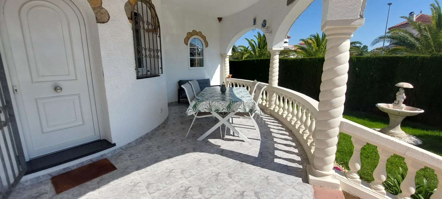 06 Cadiz - Encantadora casa con piscina privada en Miami Playa