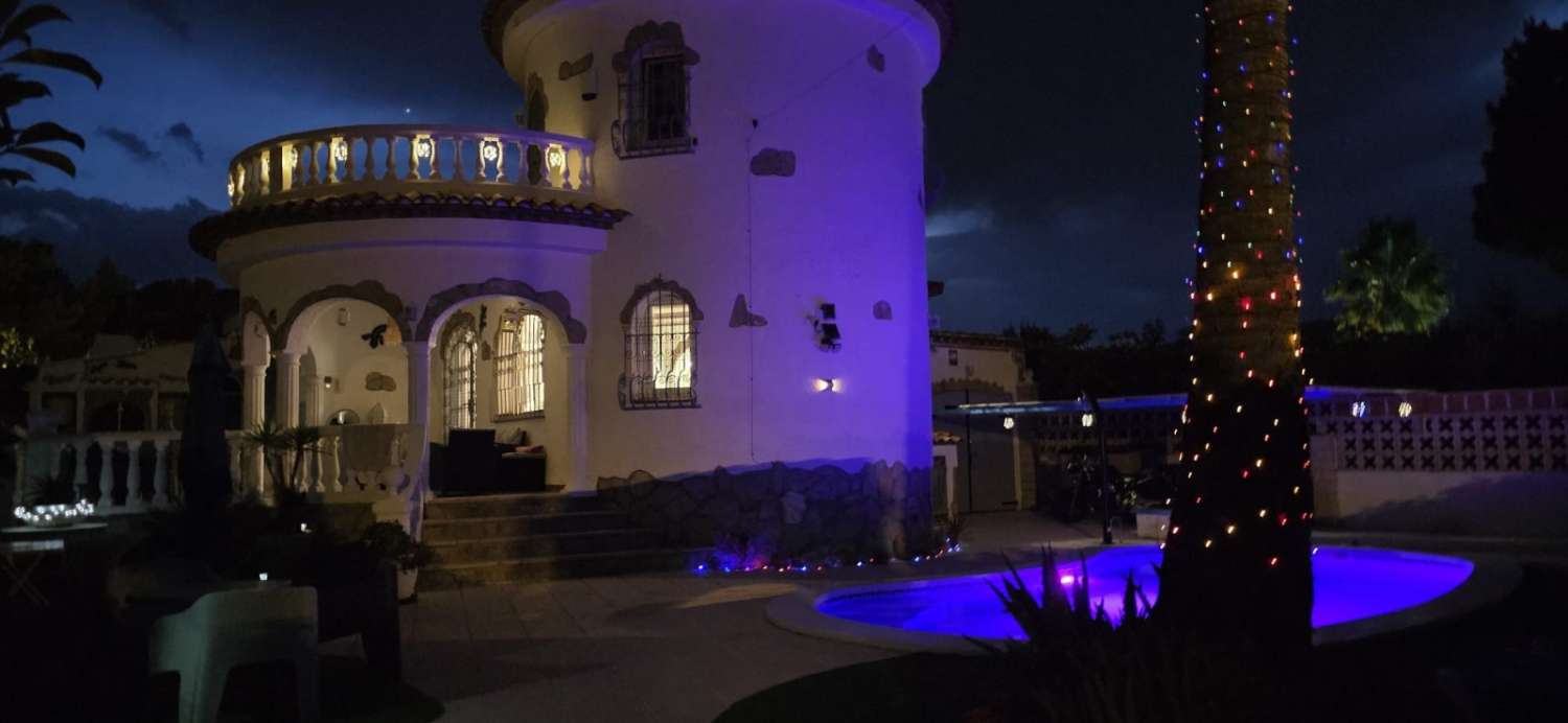 23 Minon - Encantadora villa con piscina privada en Miami Platja !