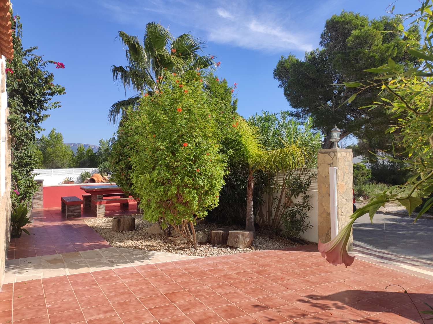 Spectaculaire villa avec une vue panoramique sur la montagne