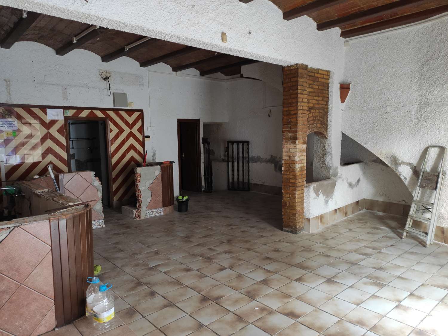 Local en alquiler en el centro de L'Ametlla de Mar