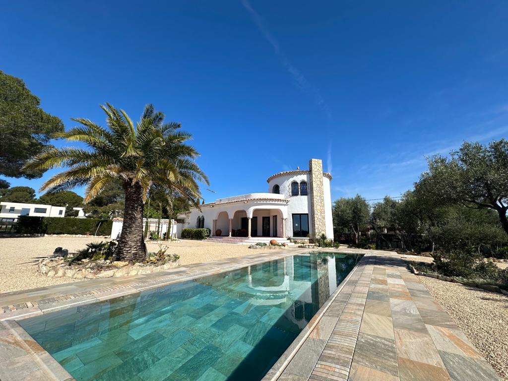 Belle maison avec magnifique piscine mirroir à Las Tres Calas