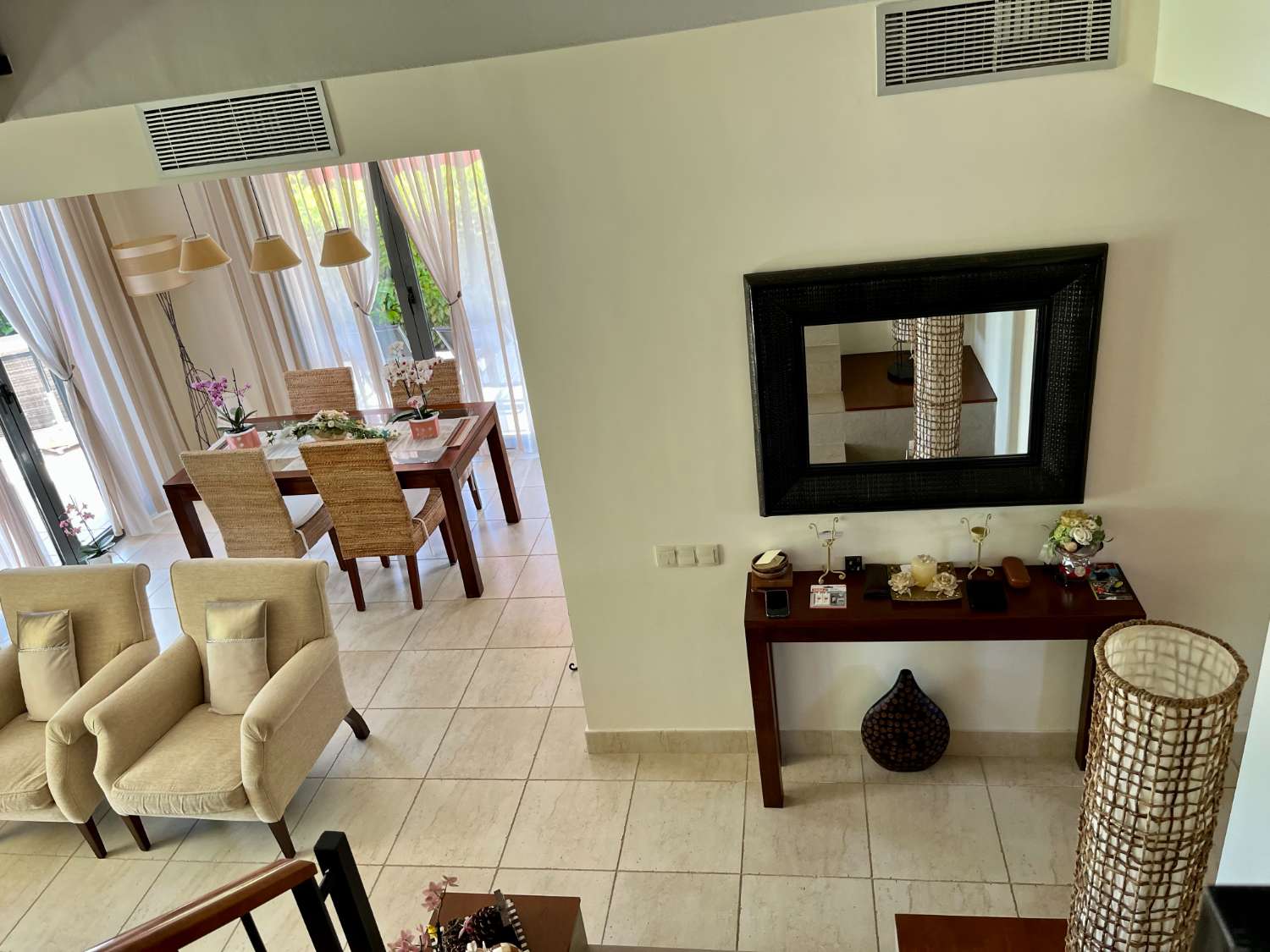 Espectacular casa con piscina comunitaria en BONMONT