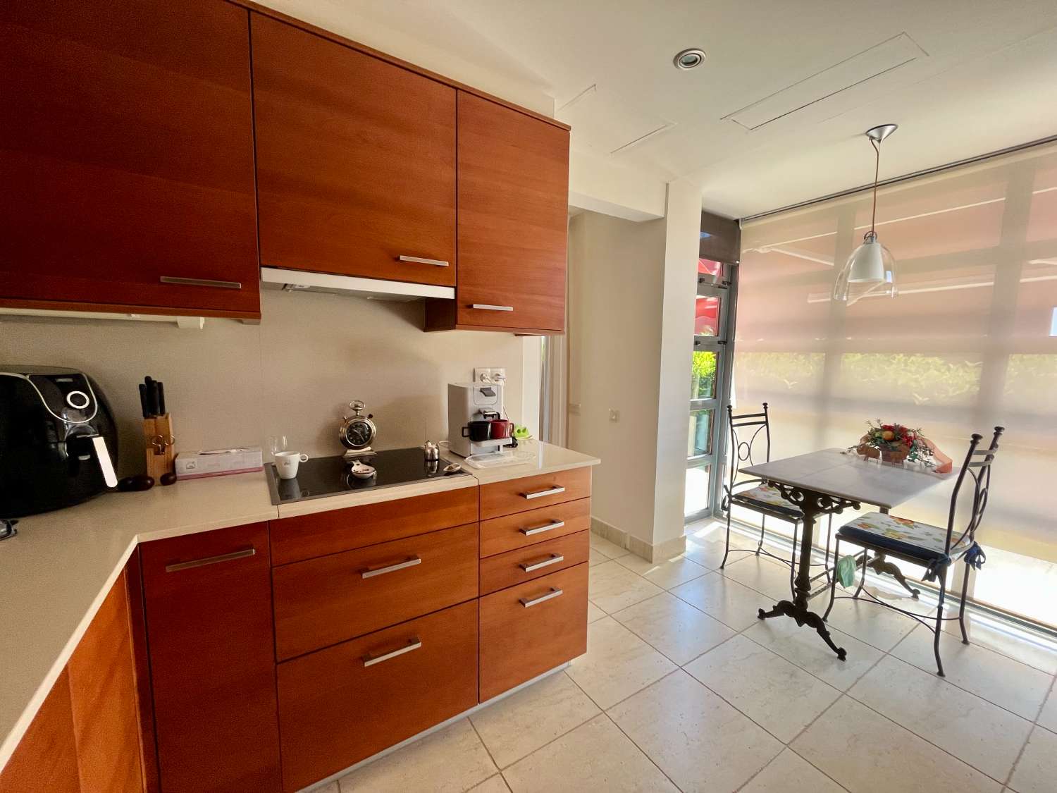 Espectacular casa con piscina comunitaria en BONMONT