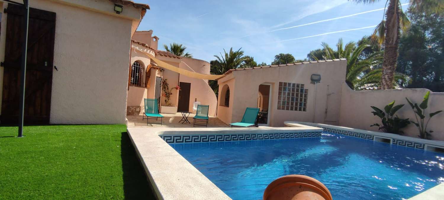 31 Rosa - Bonito chalet con piscina en Las Tres Calas cerca de la playa!