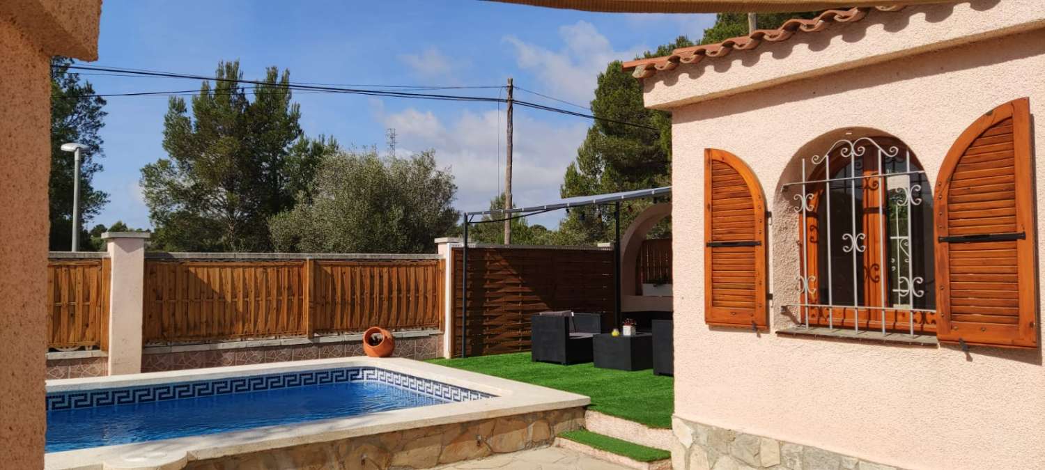 31 Rosa - Bonito chalet con piscina en Las Tres Calas cerca de la playa!