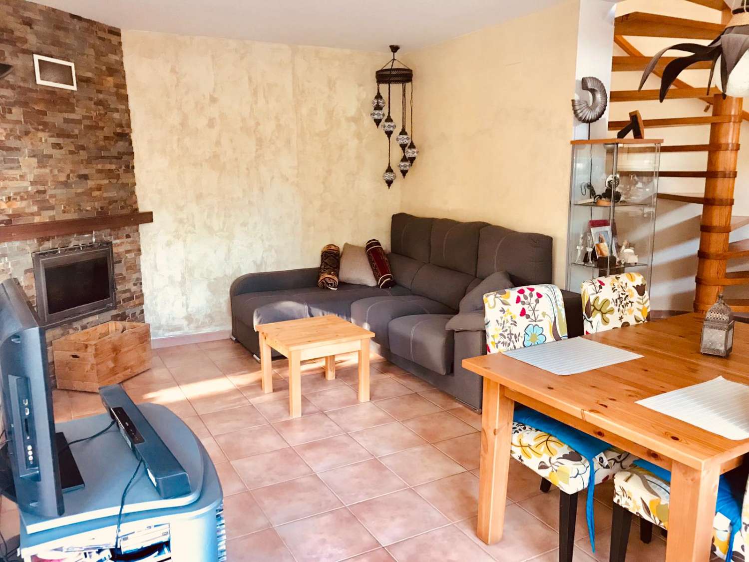 Chalet individual con piscina en St Jordi a solo 4km de la  playa.