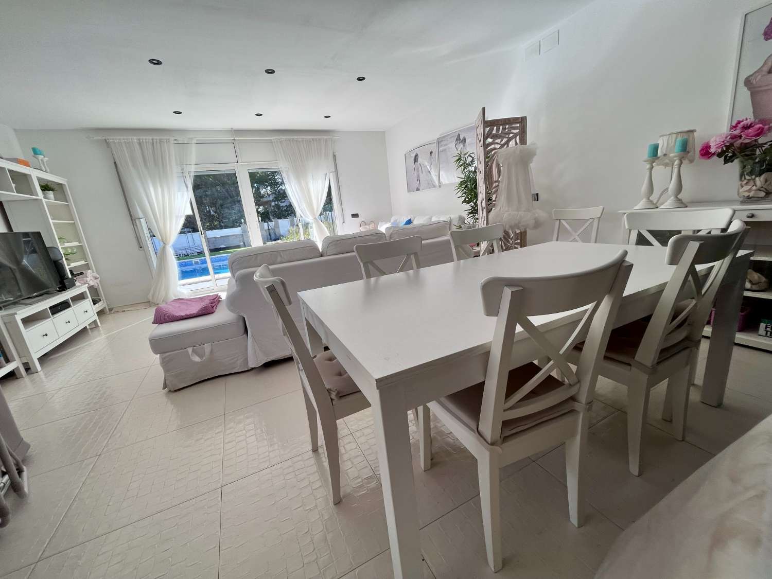 Beautiful semi-detached house with private pool in Las Tras Calas