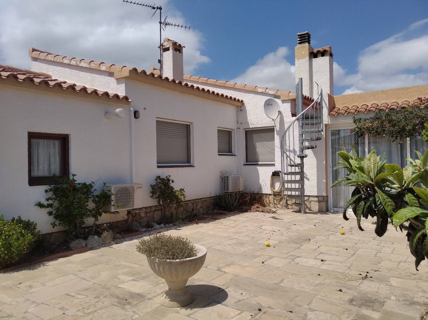 Beautiful villa with private pool with views of the mountains in Las Tras Calas!