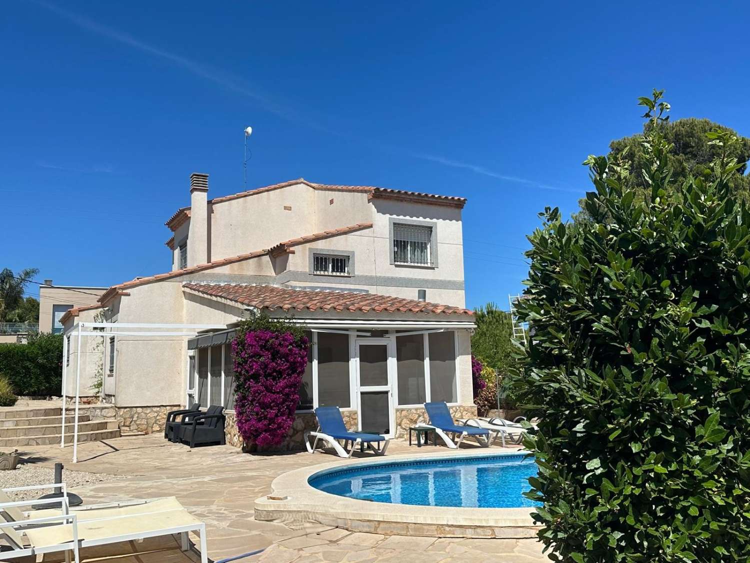 Schöne Villa mit privatem Pool in Les Tres Cales