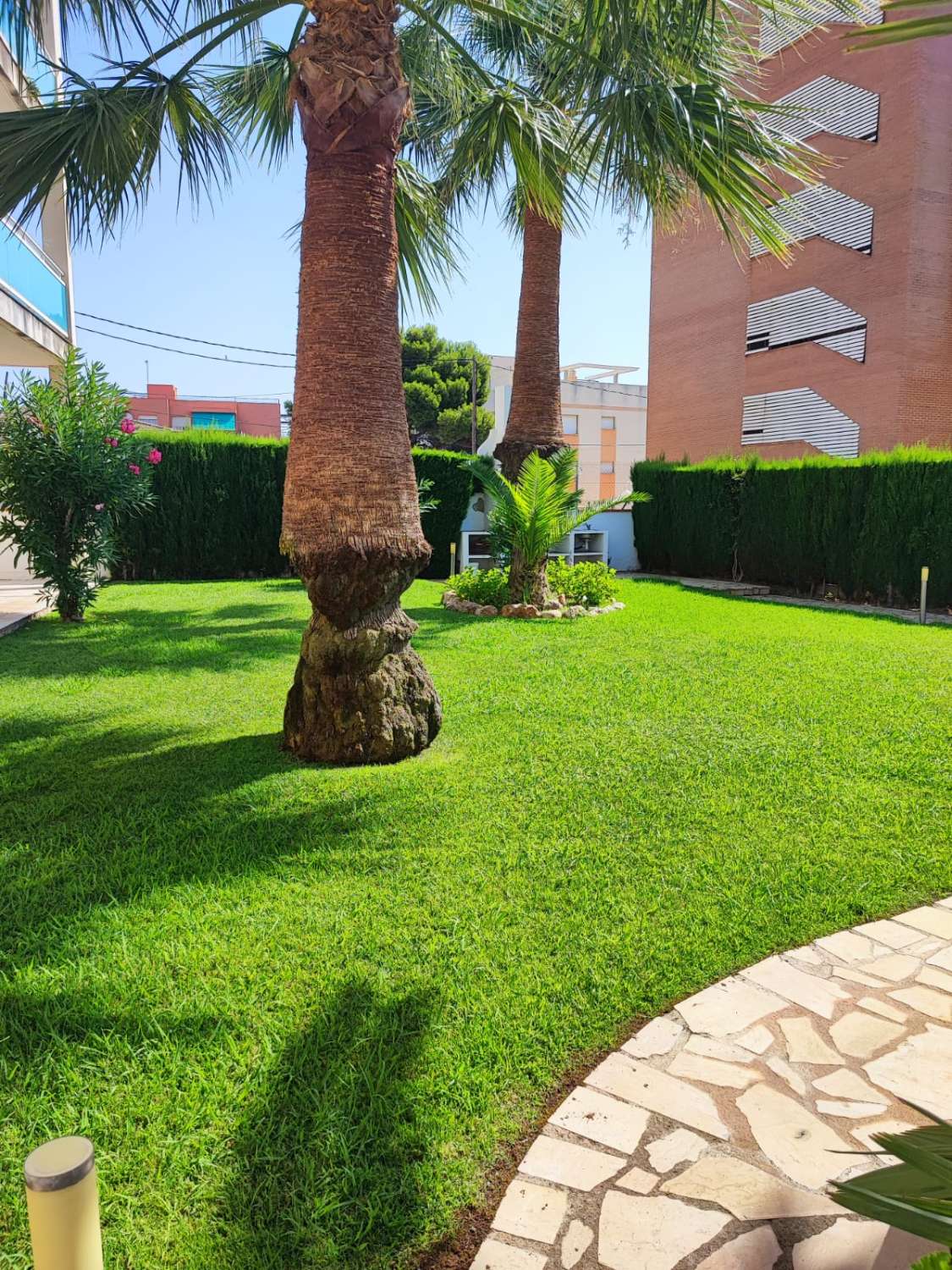 NICE APARTMENT WITH POOL NEAR THE BEACH