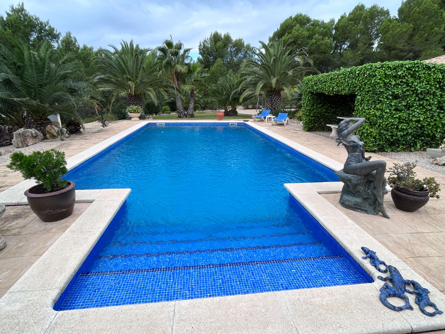 Gran chalet con piscina privada en St Jordi d'Alfama