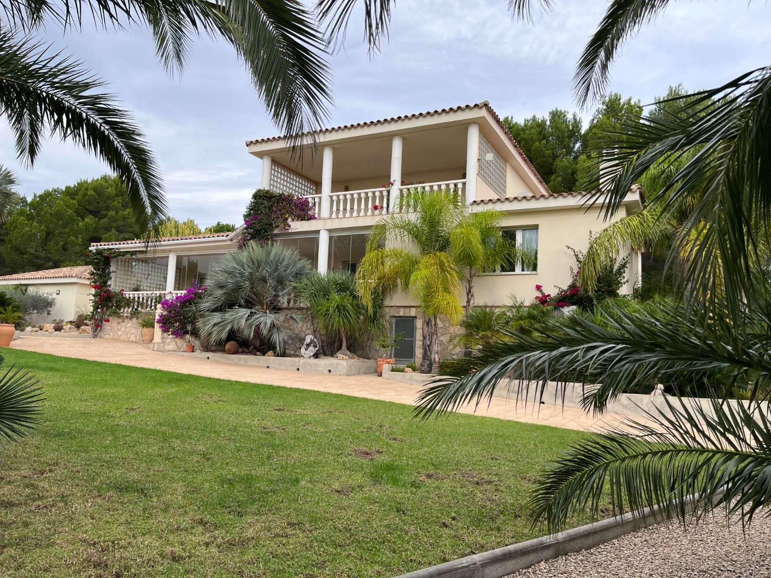 Große Villa mit privatem Pool in St. Jordi d'Alfama